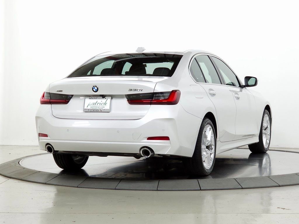 Used 2025 BMW 330i xDrive Sedan w/ Convenience Package image 10