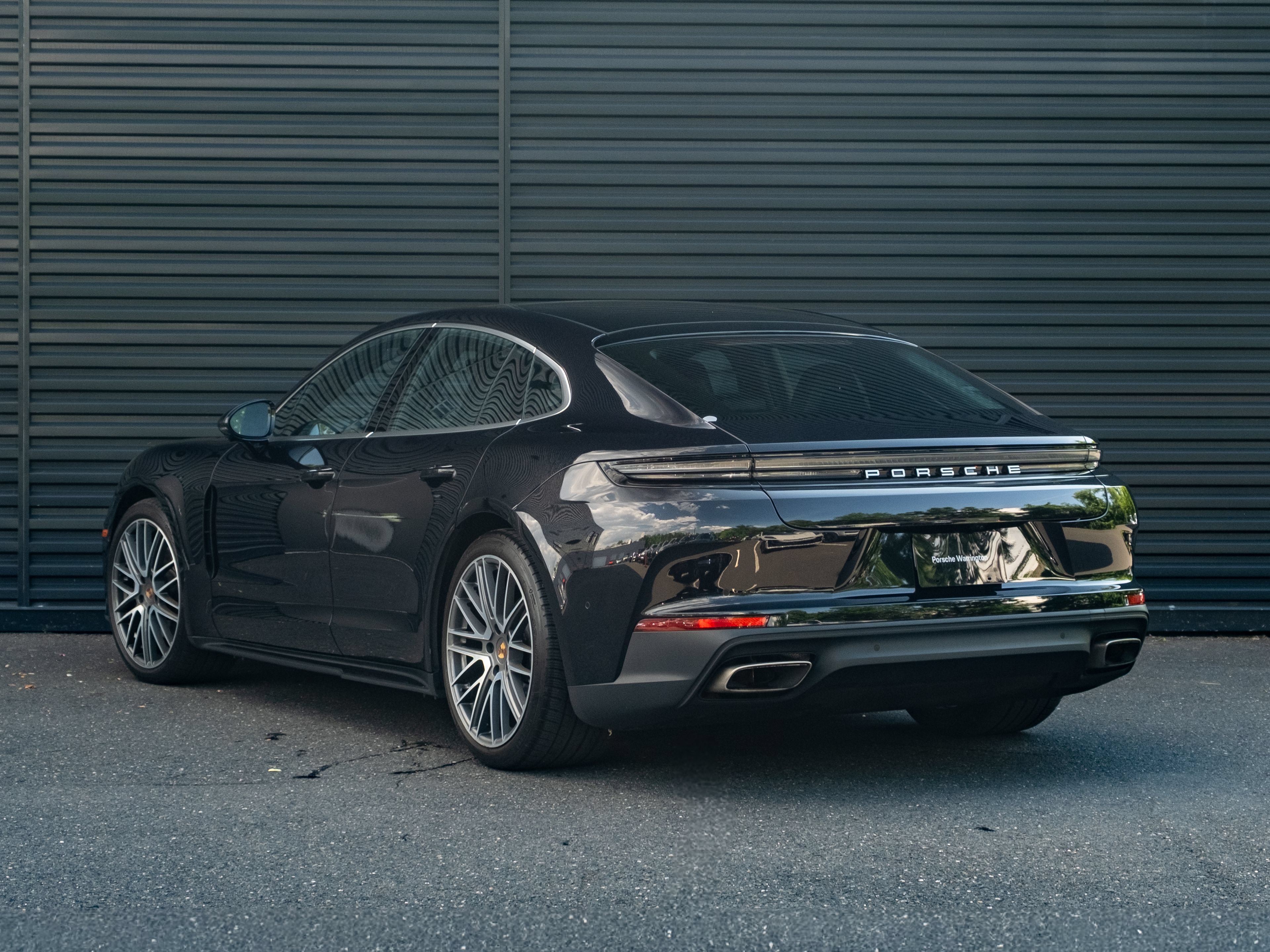 Certified 2024 Porsche Panamera 4 AWD/4WD image 3