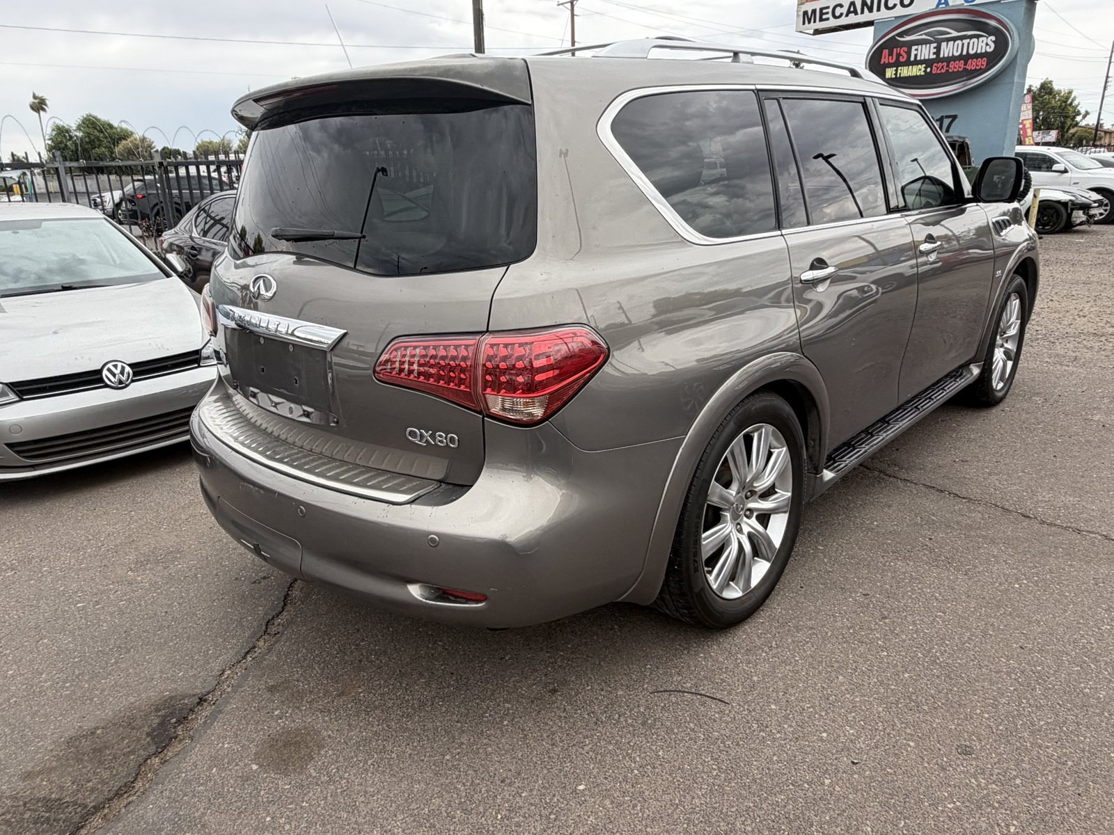 Used 2014 INFINITI QX80 2WD w/ Theater Package image 4