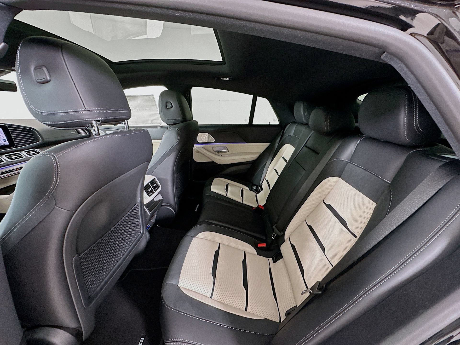 New 2026 Mercedes-Benz GLE 53 AMG 4MATIC Coupe image 27