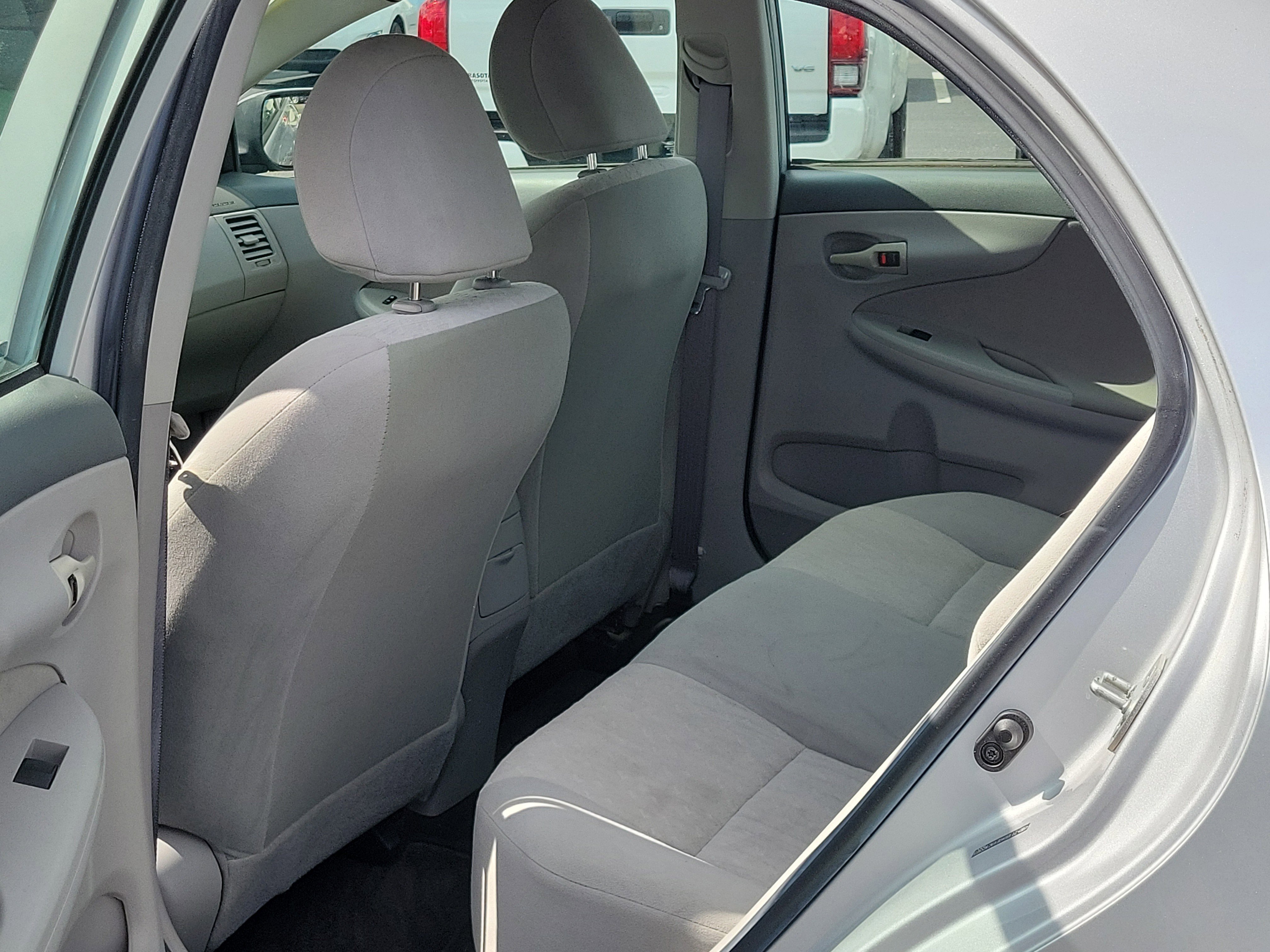 Used 2009 Toyota Corolla LE FWD image 13