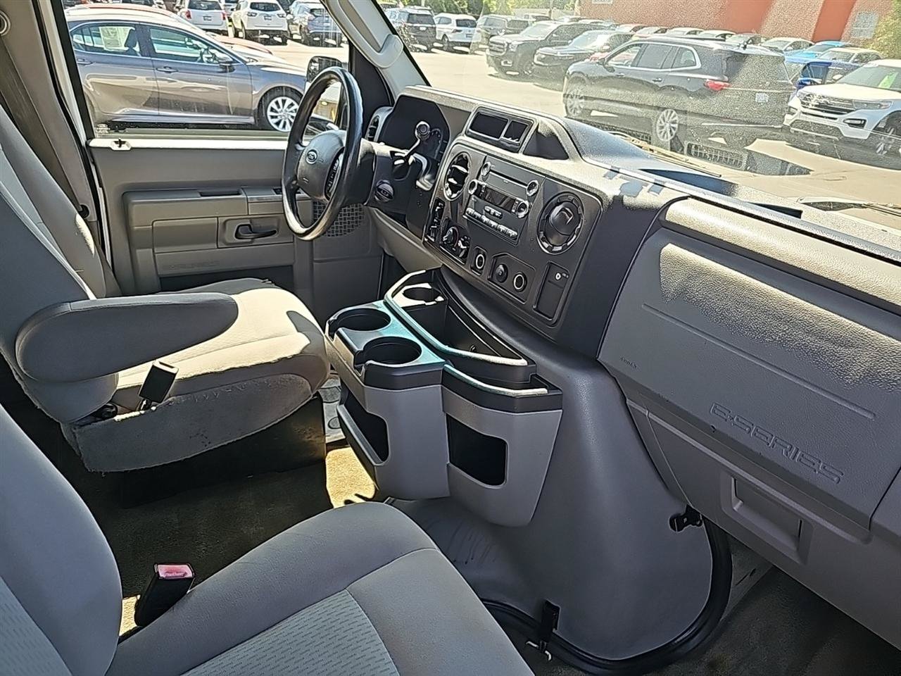 Used 2012 Ford E-350 and Econoline 350 Super Duty Wagon RWD image 12