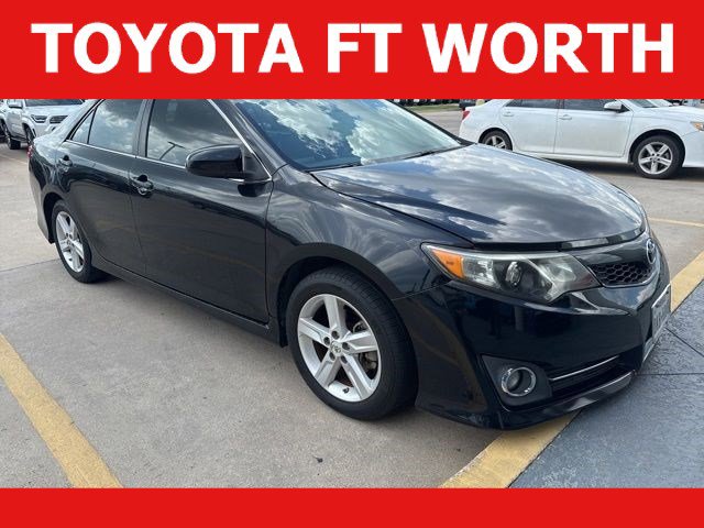 Used 2014 Toyota Camry SE FWD video 1