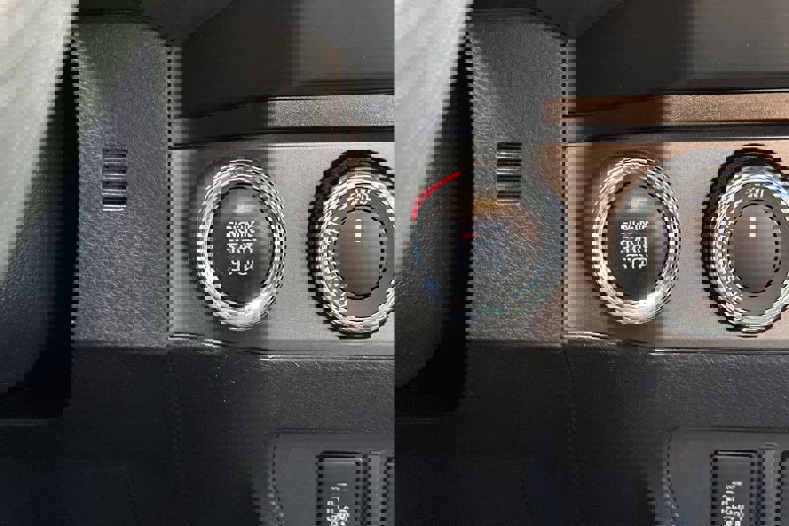 Used 2022 Toyota Tacoma TRD Off-Road w/ Technology Package AWD/4WD image 22