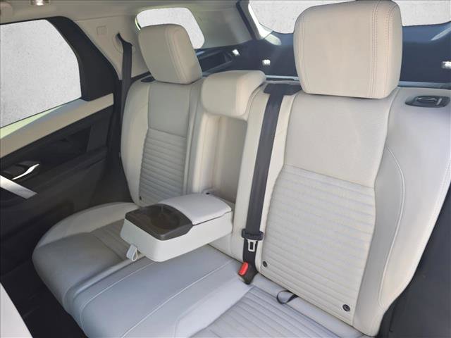 Used 2025 Land Rover Discovery Sport S image 14