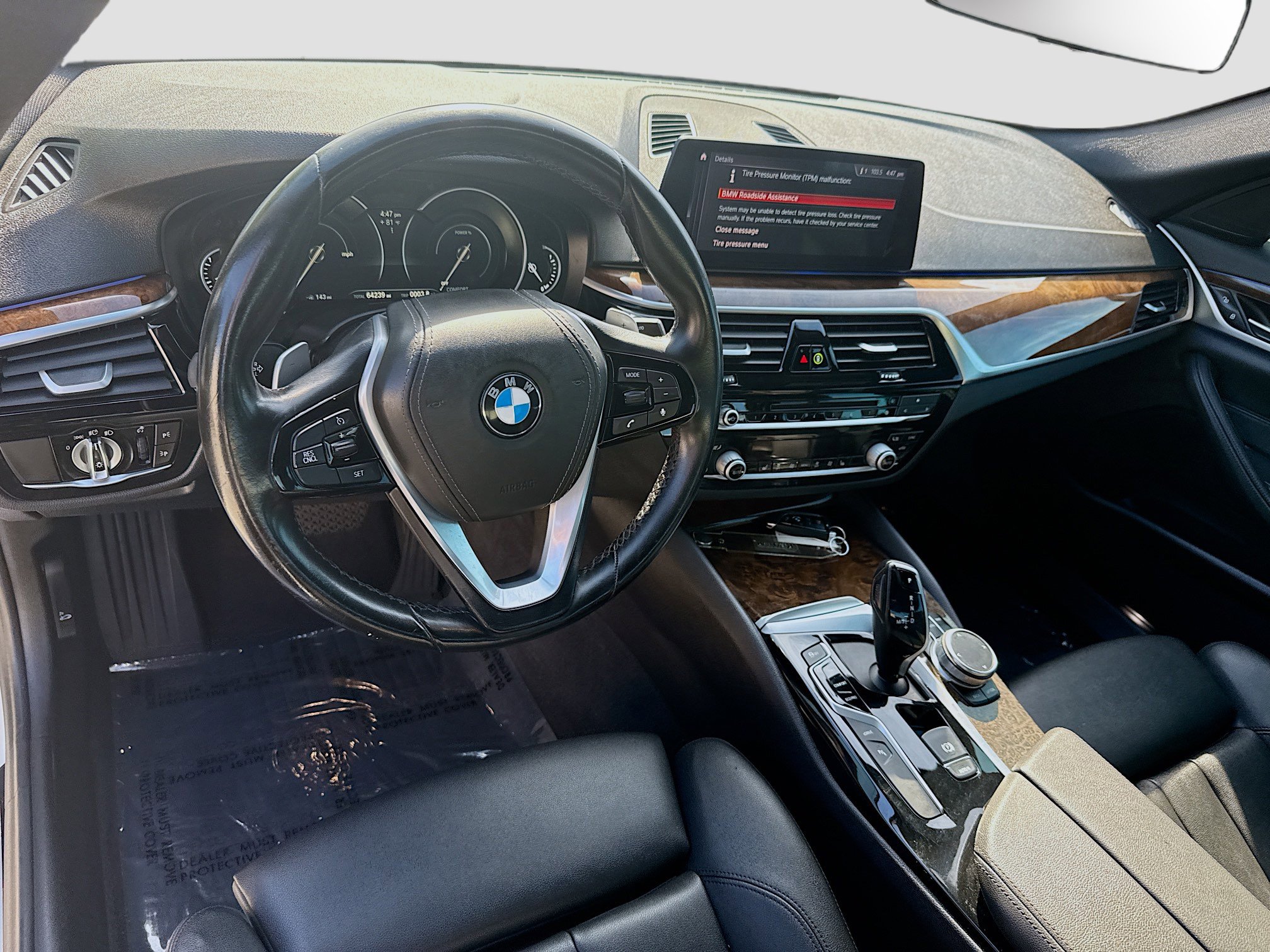 Used 2019 BMW 530e w/ Convenience Package RWD image 7