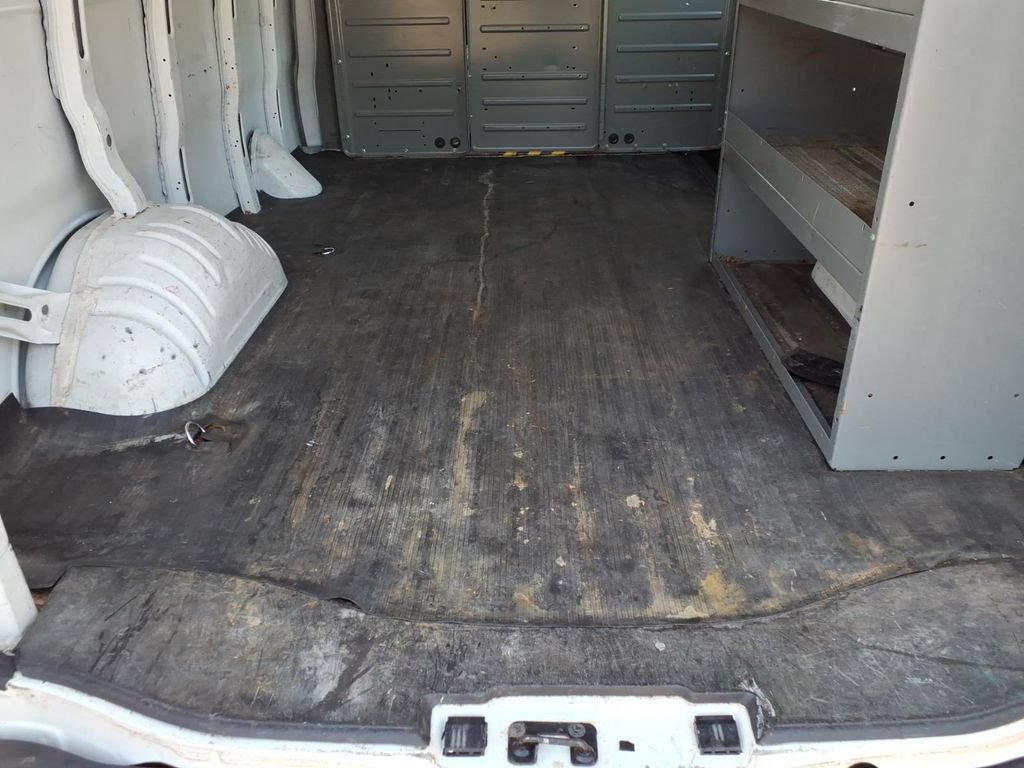 Used 2016 Chevrolet Express 2500 RWD image 10