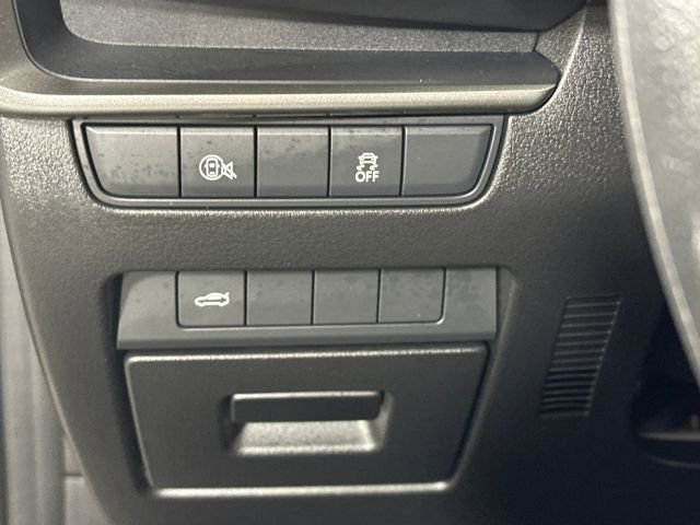 Used 2025 MAZDA MAZDA3 s image 19