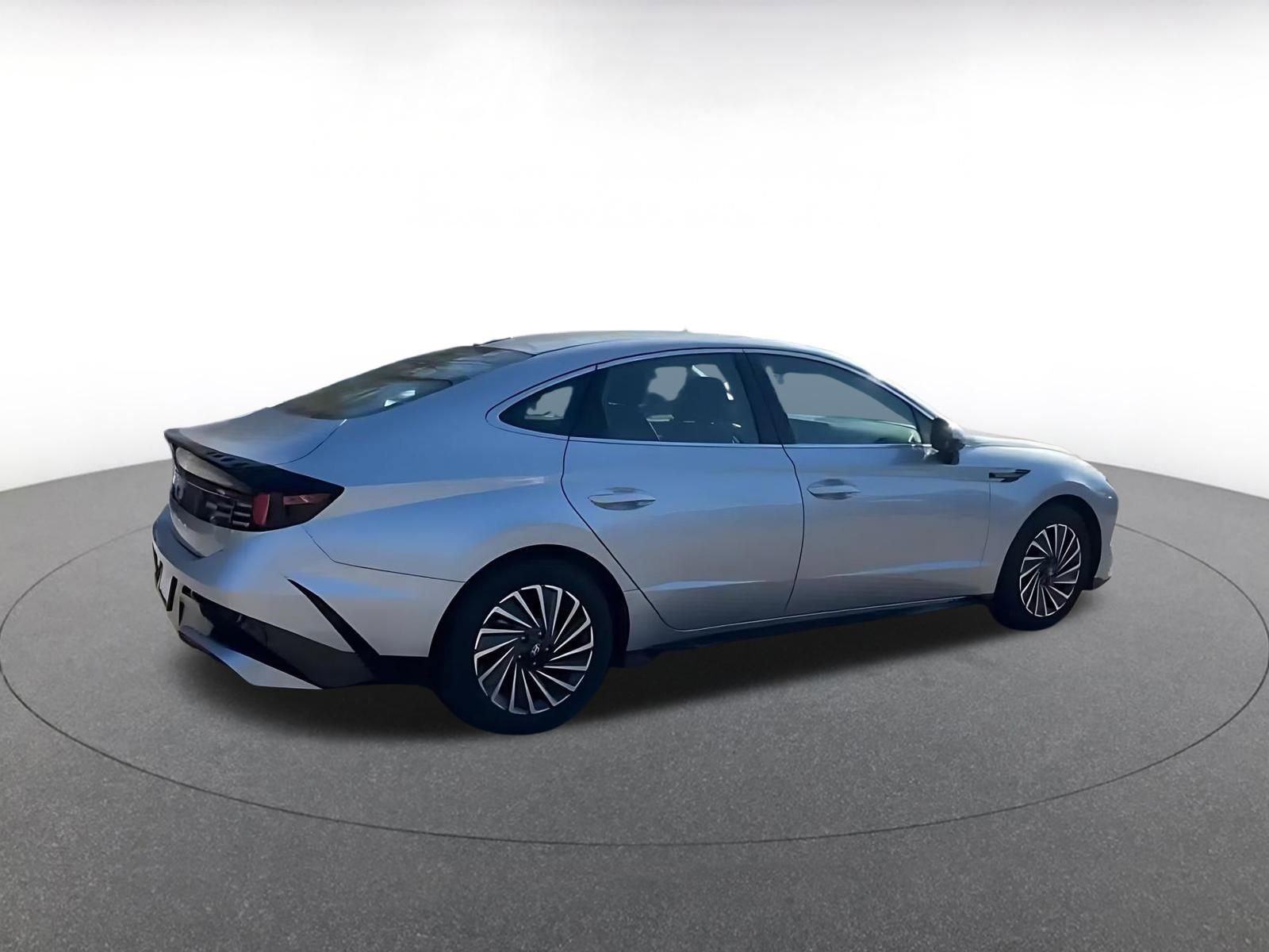 Used 2025 Hyundai Sonata SEL FWD image 15