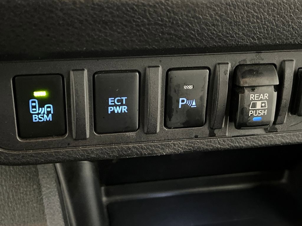 Used 2023 Toyota Tacoma TRD Off-Road image 45