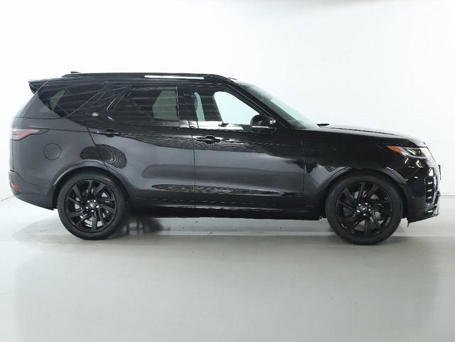Used 2024 Land Rover Discovery Dynamic SE image 10