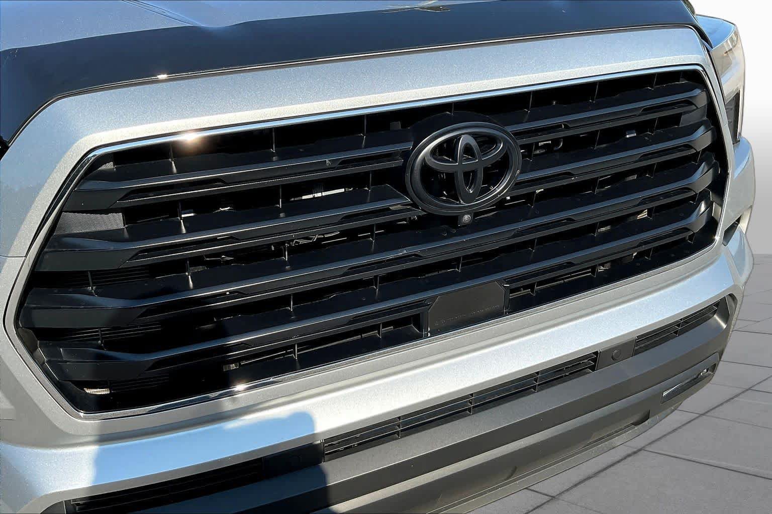 Used 2024 Toyota Sequoia SR5 w/ SR5 Premium Package AWD/4WD image 30