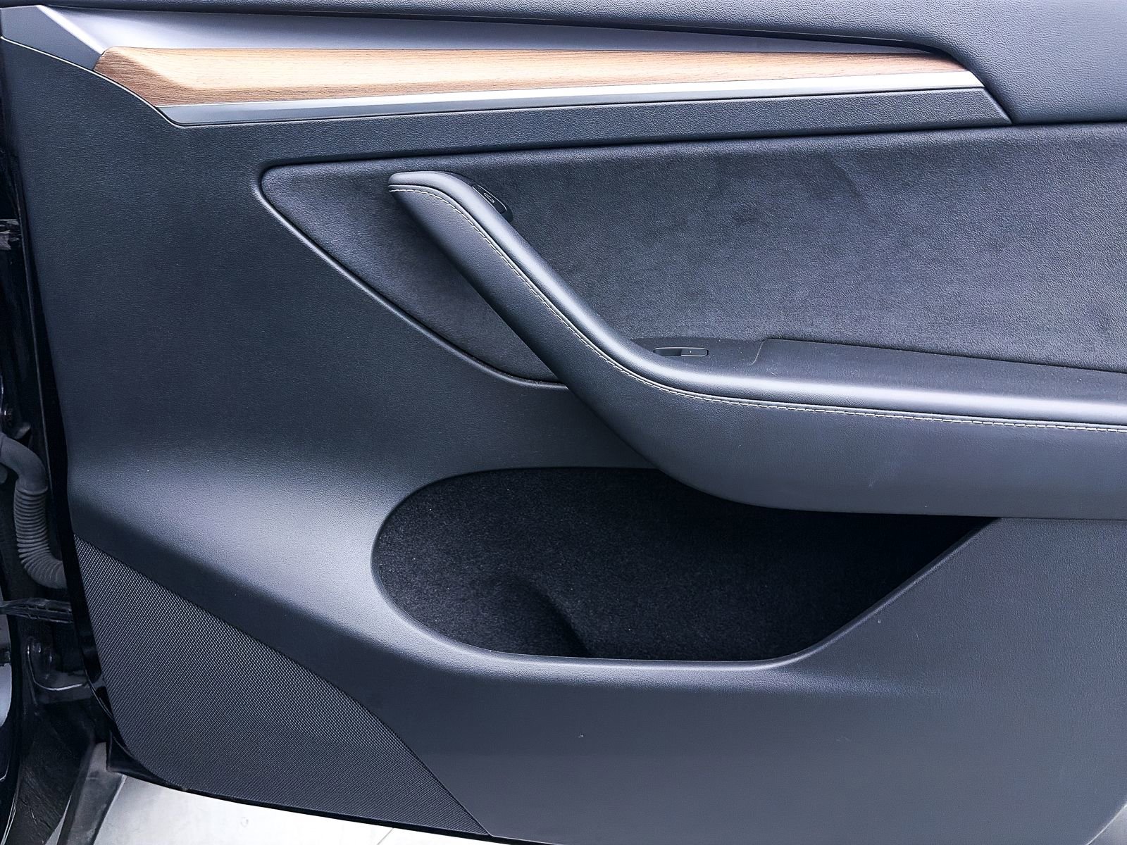 Used 2023 Tesla Model Y Long Range image 30