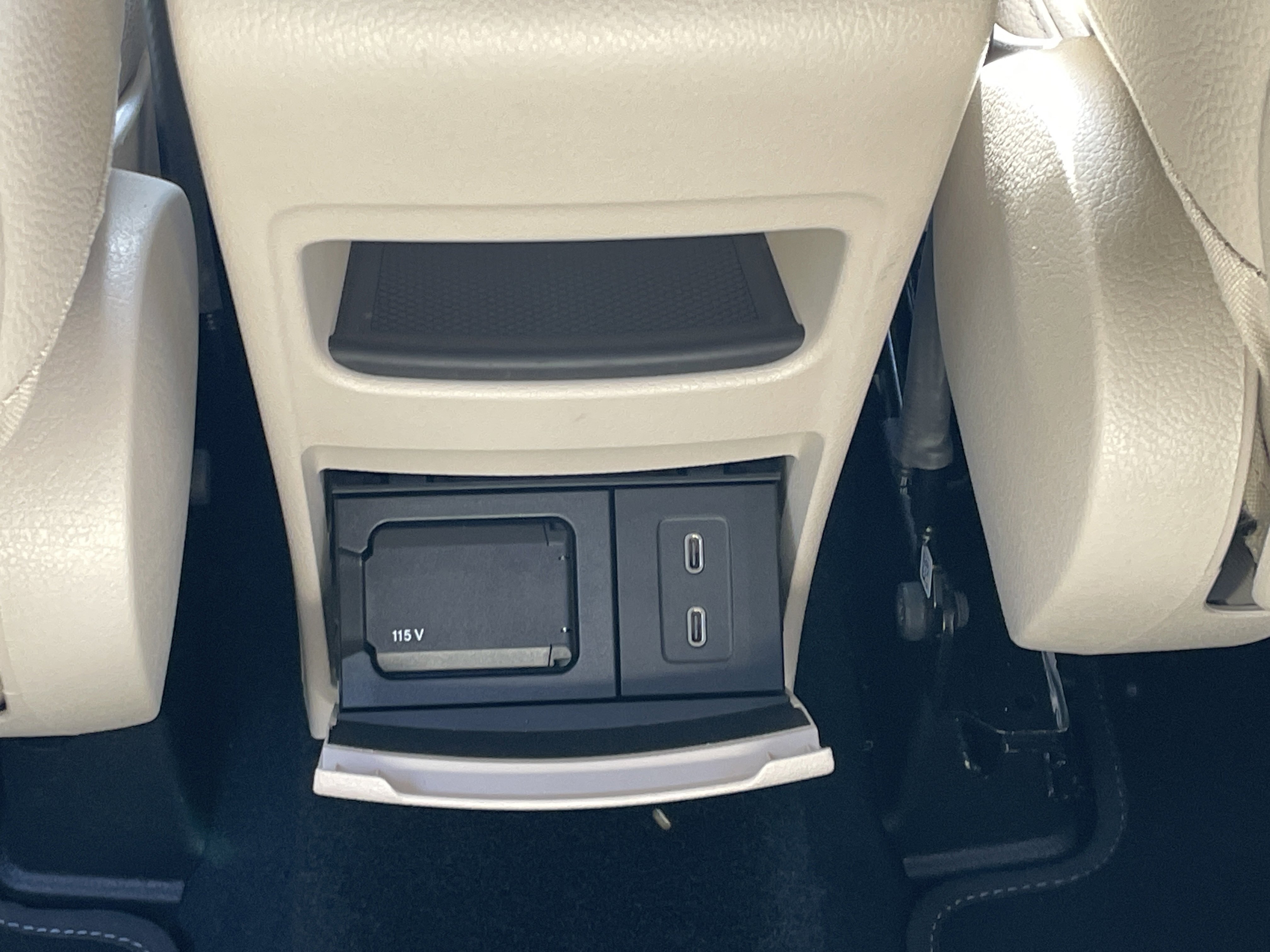 Certified 2025 Mercedes-Benz GLB 250 image 41