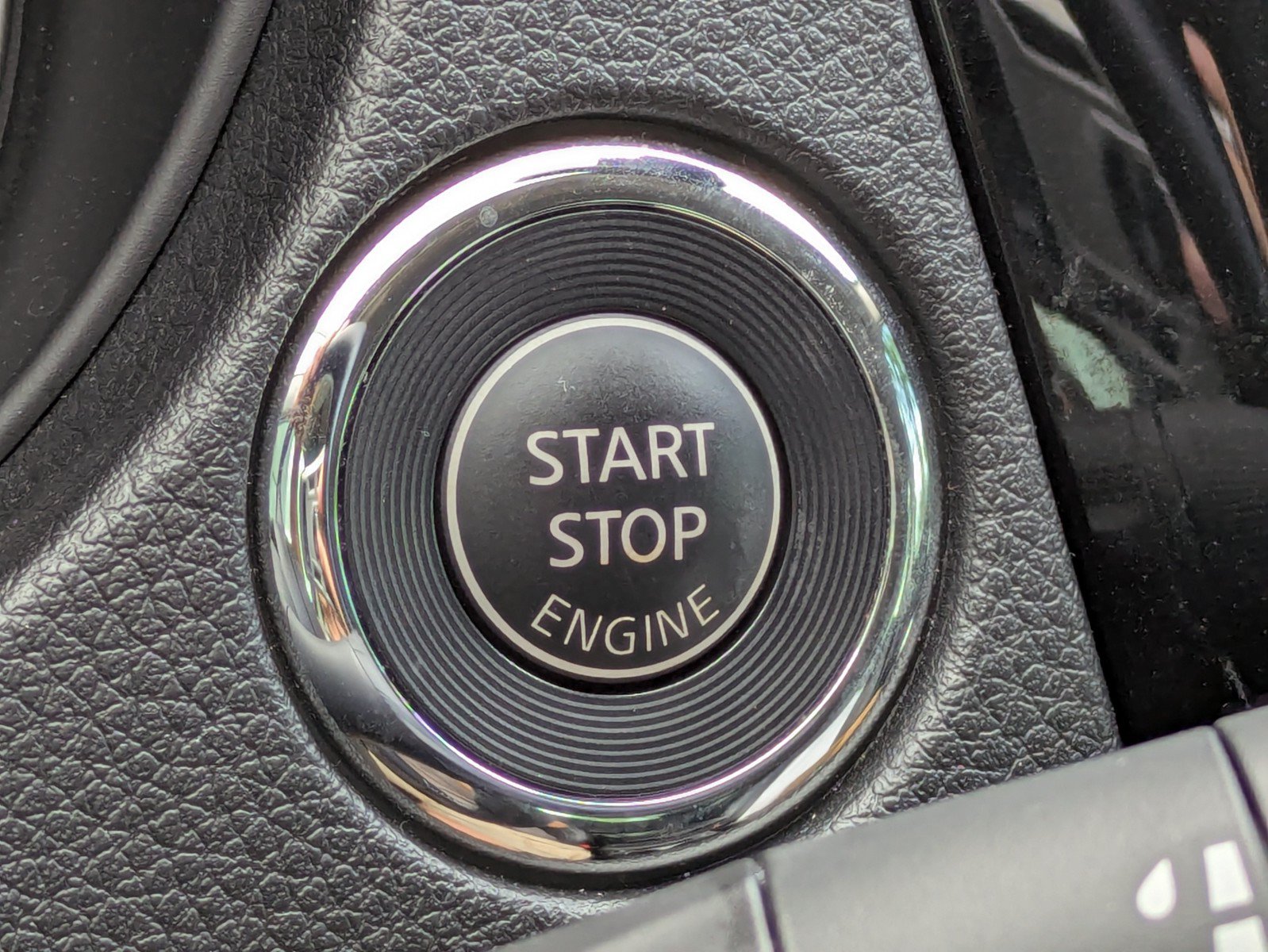 Used 2022 Nissan Rogue Sport SL w/ Premium Package FWD image 28