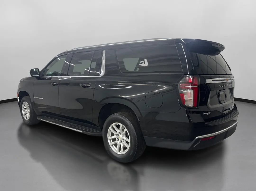Used 2021 Chevrolet Suburban LT AWD/4WD image 7