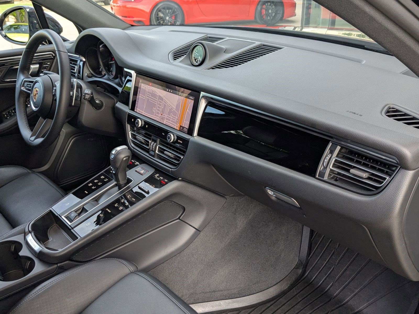 Certified 2026 Porsche Macan image 26