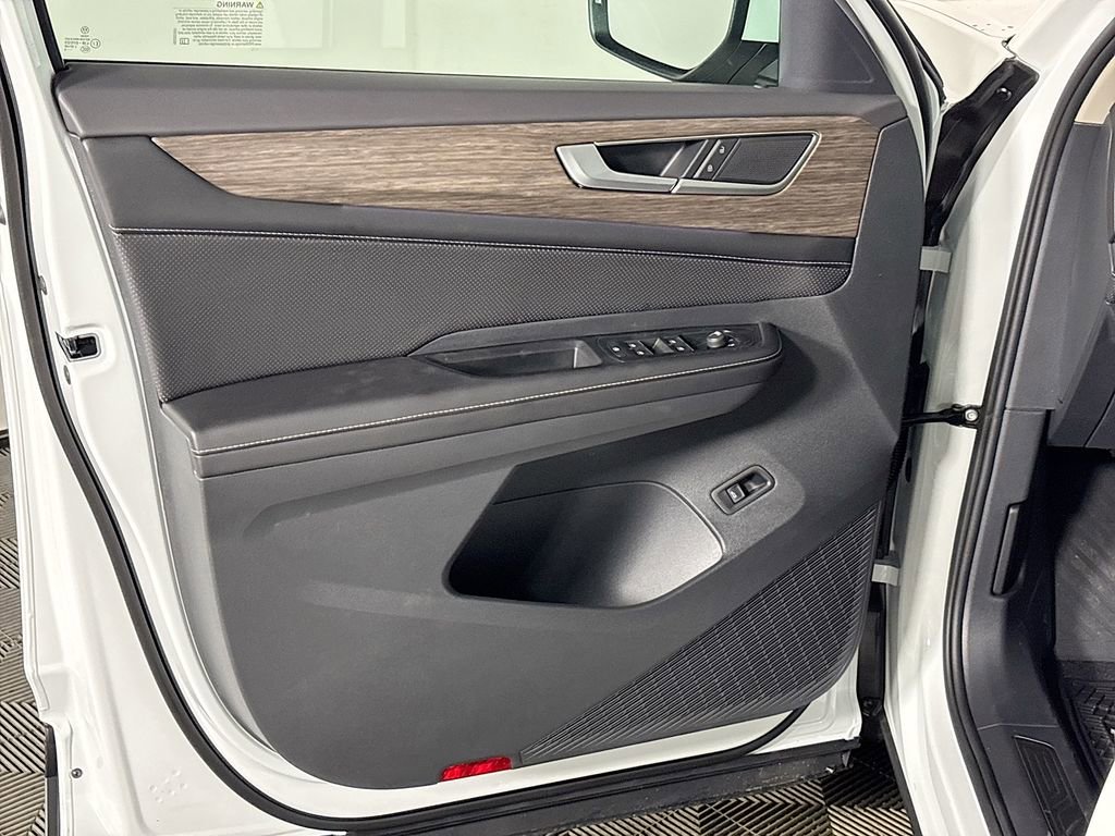 New 2025 Volkswagen Atlas SEL image 10