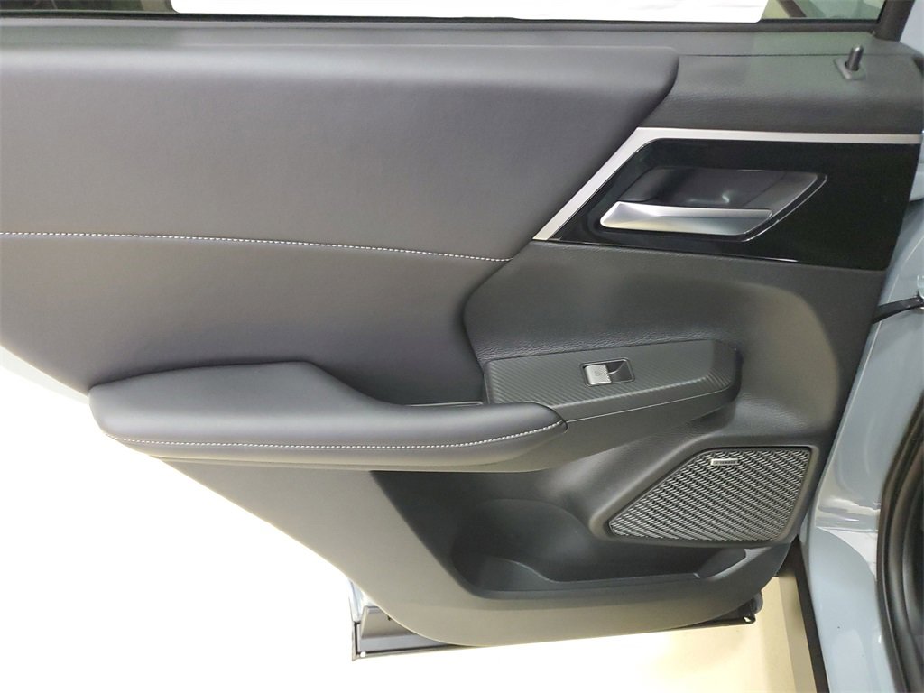 New 2025 Mitsubishi Outlander Trail Edition image 13