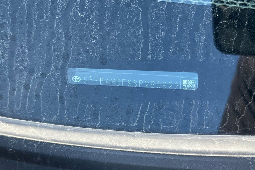 Used 2025 Toyota Corolla LE image 10