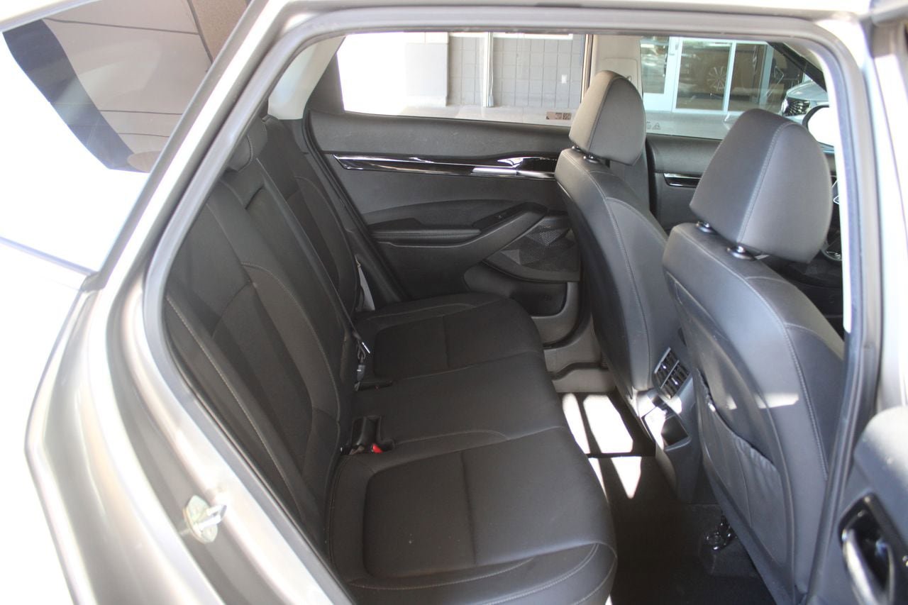 Used 2024 Kia Seltos EX FWD image 13