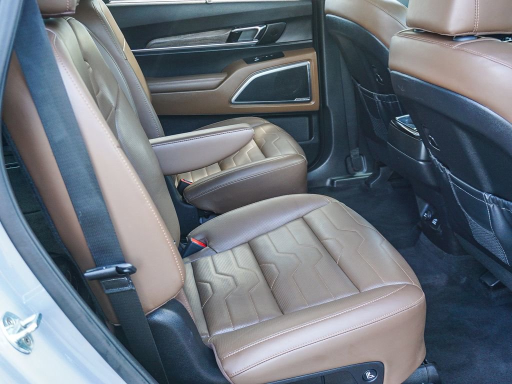 Used 2022 Kia Telluride SX w/ SX Prestige Package image 14