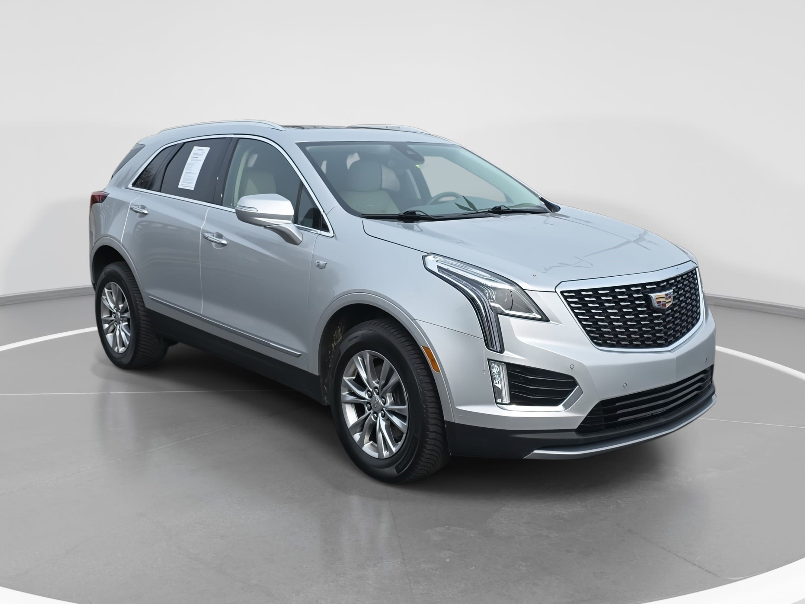 Used 2020 Cadillac XT5 Premium Luxury image 3
