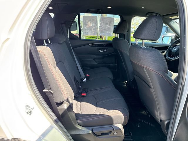 Used 2025 Honda Pilot Sport image 10