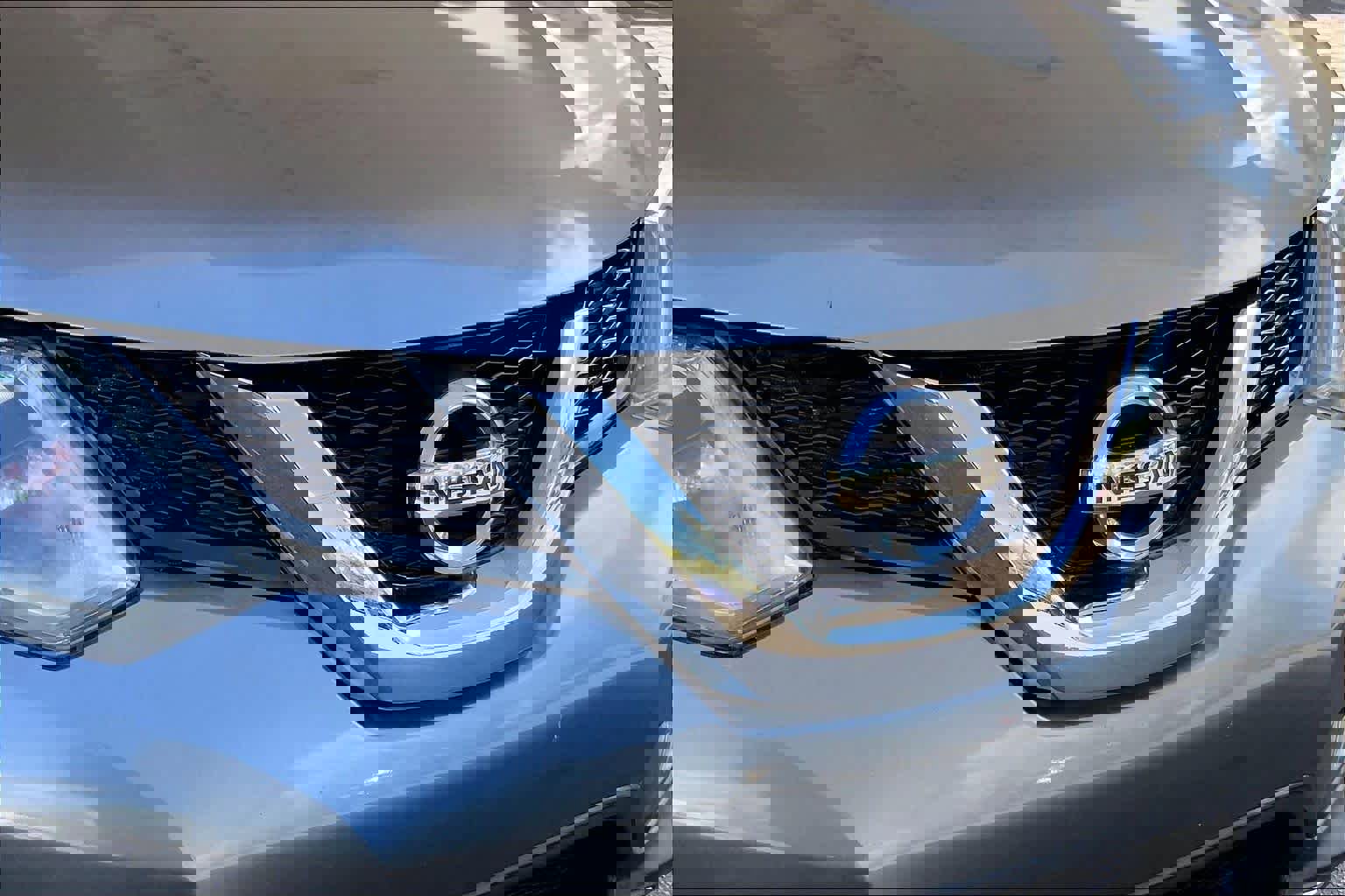 Used 2016 Nissan Rogue S w/ Appearance Package image 32