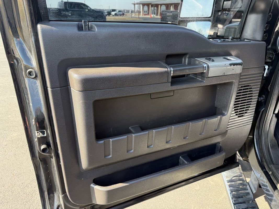 Used 2015 Ford F350 Lariat image 15