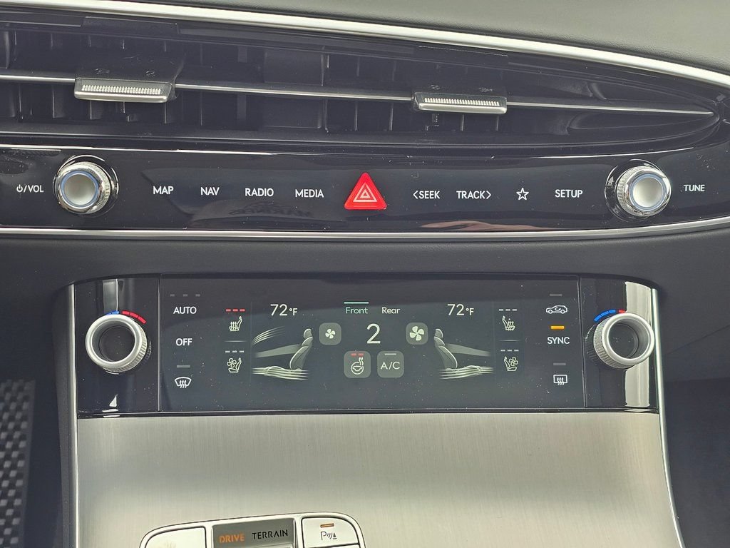 New 2026 Genesis GV70 2.5T Advanced AWD/4WD image 16