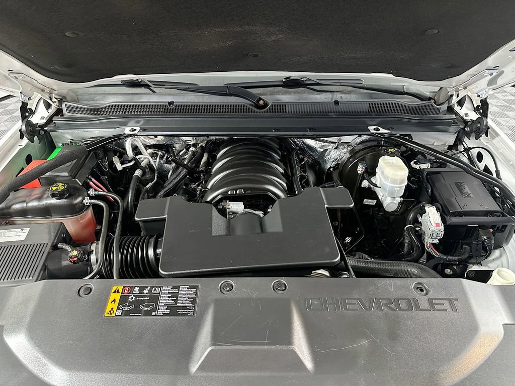 Used 2018 Chevrolet Suburban Premier image 40