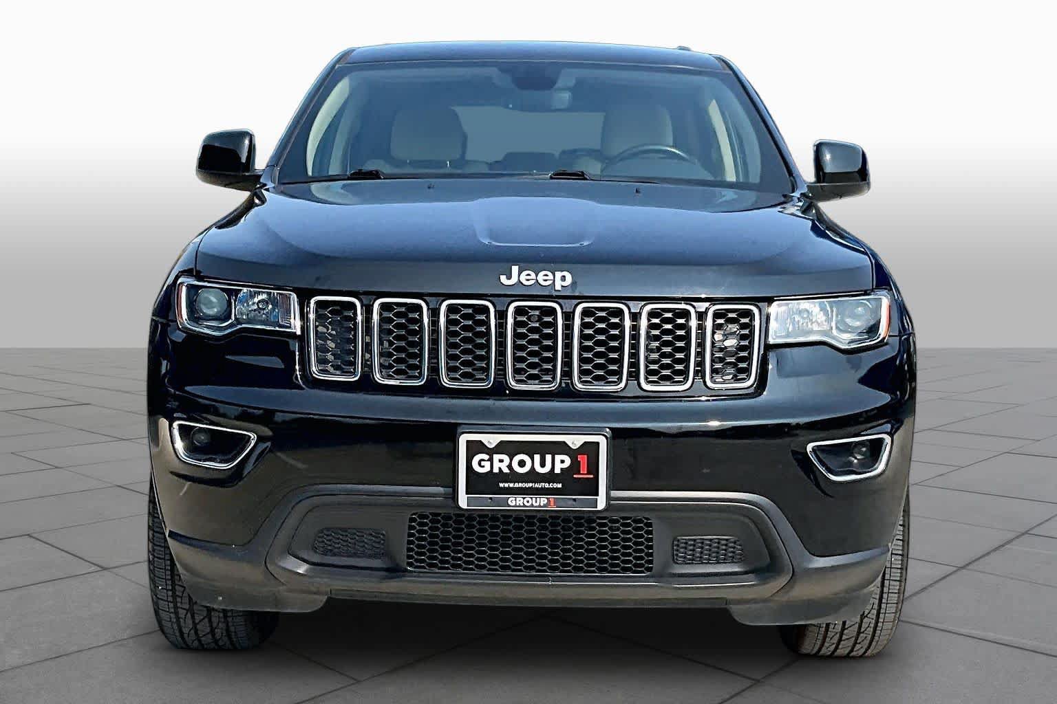 Used 2022 Jeep Grand Cherokee Laredo E w/ Security & Convenience Group AWD/4WD image 4