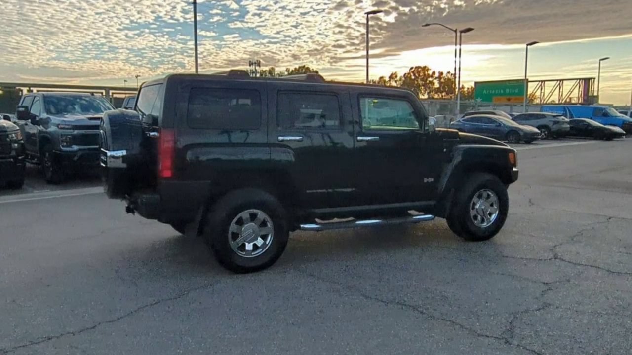 Used 2009 HUMMER H3 Luxury AWD/4WD image 8