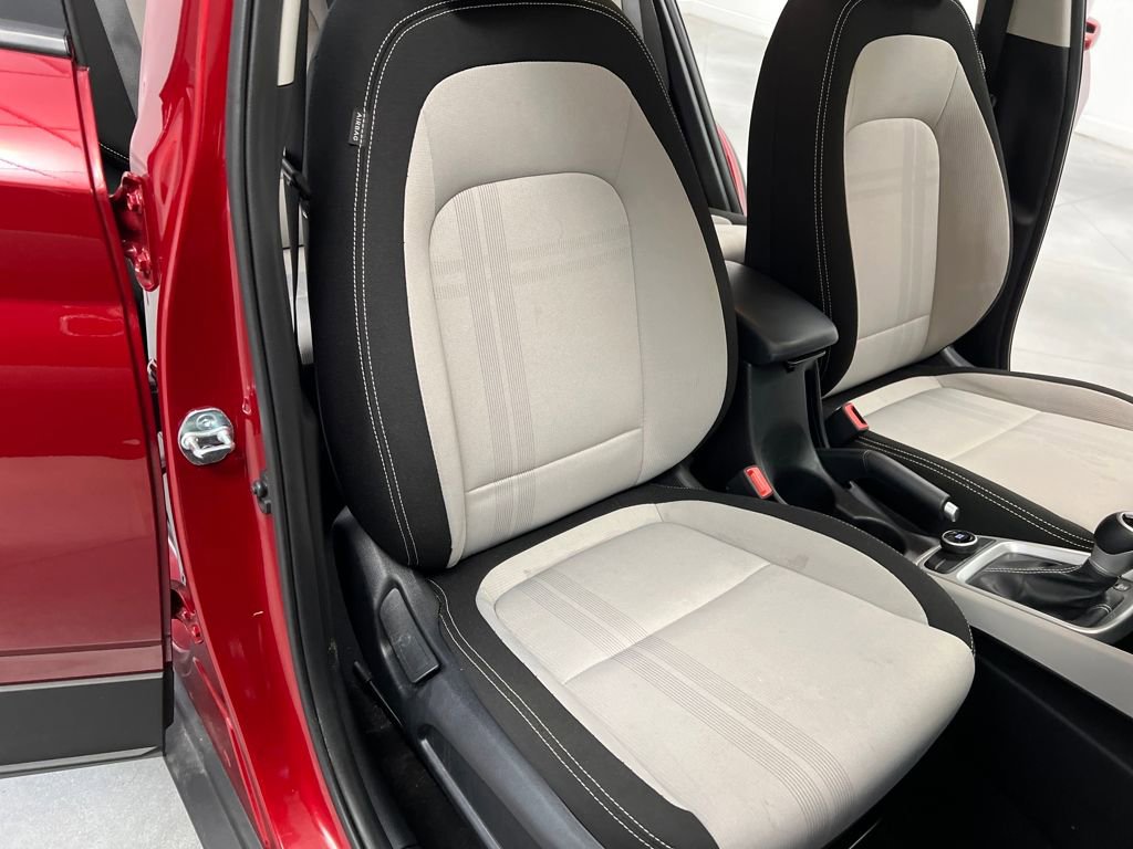 Used 2025 Hyundai Venue SEL image 22