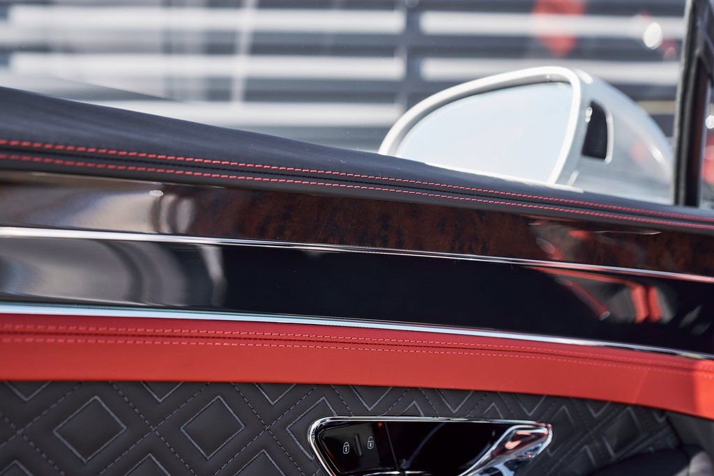 Used 2023 Bentley Continental GT Azure image 29