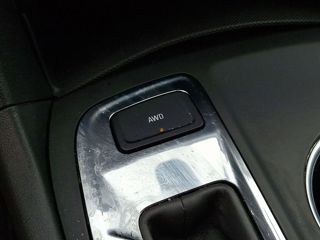 Certified 2023 Chevrolet Equinox LS w/ LPO, Floor Liner Package image 24