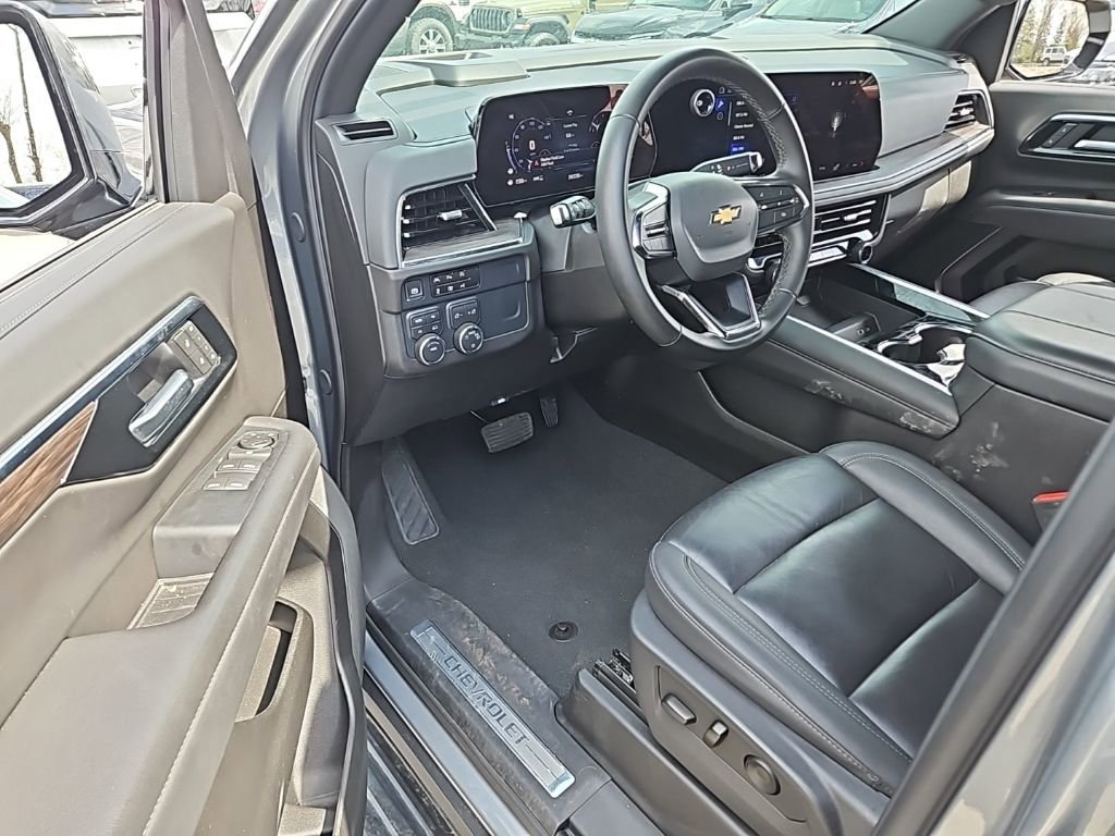 Used 2025 Chevrolet Tahoe LT image 6