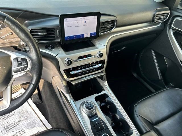 Used 2021 Ford Explorer XLT w/ Equipment Group 202A AWD/4WD image 20