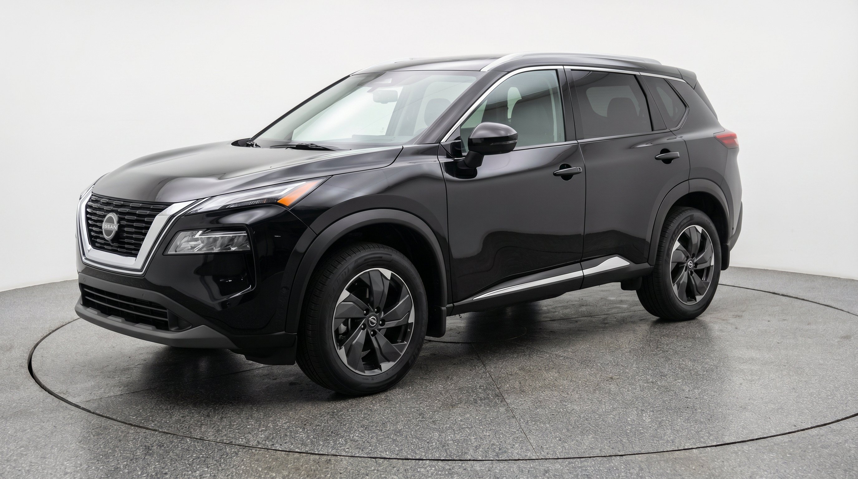 Used 2025 Nissan Rogue SV FWD image 3