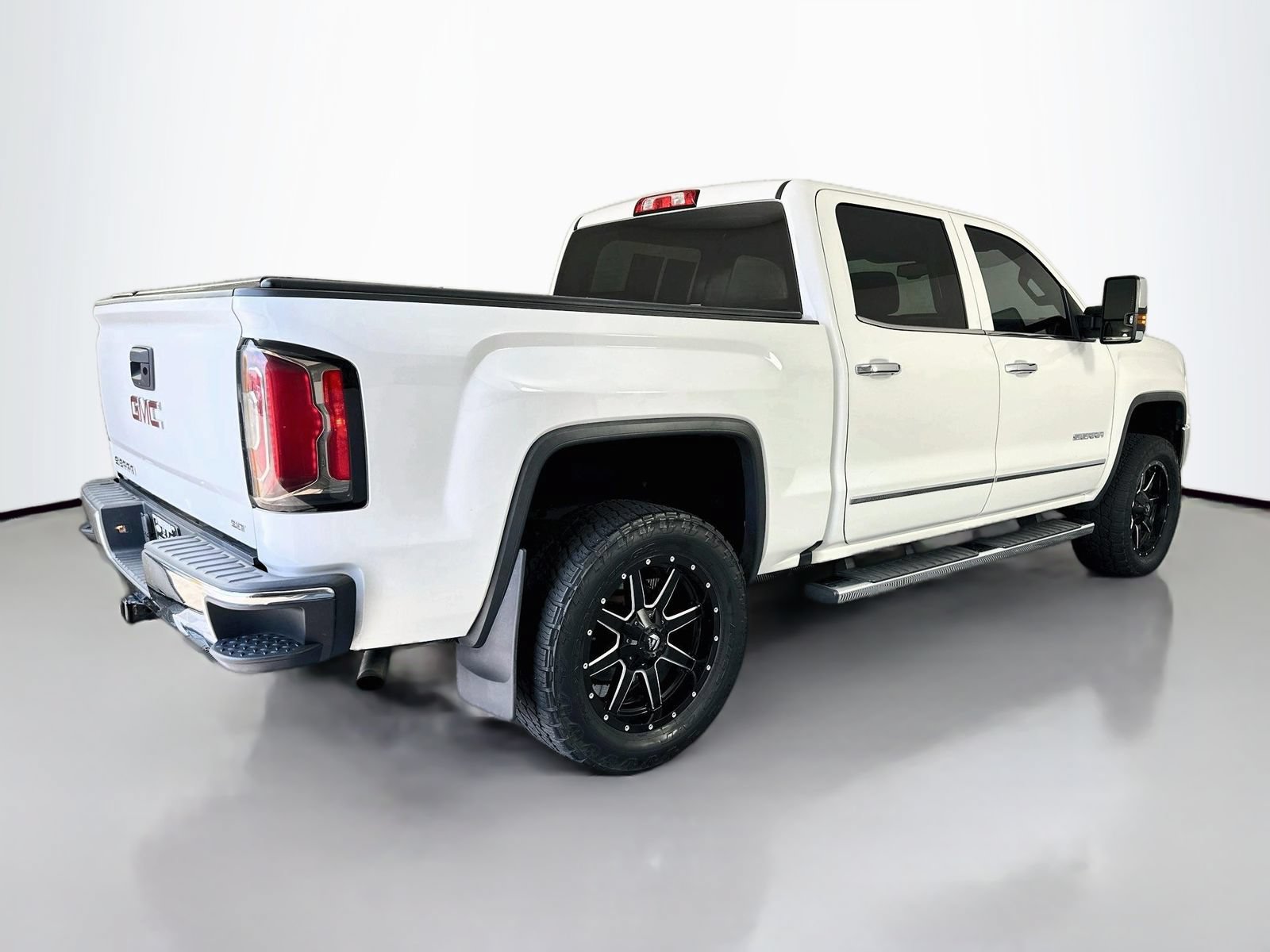 Used 2018 GMC Sierra 1500 SLT w/ SLT Premium Package AWD/4WD image 7