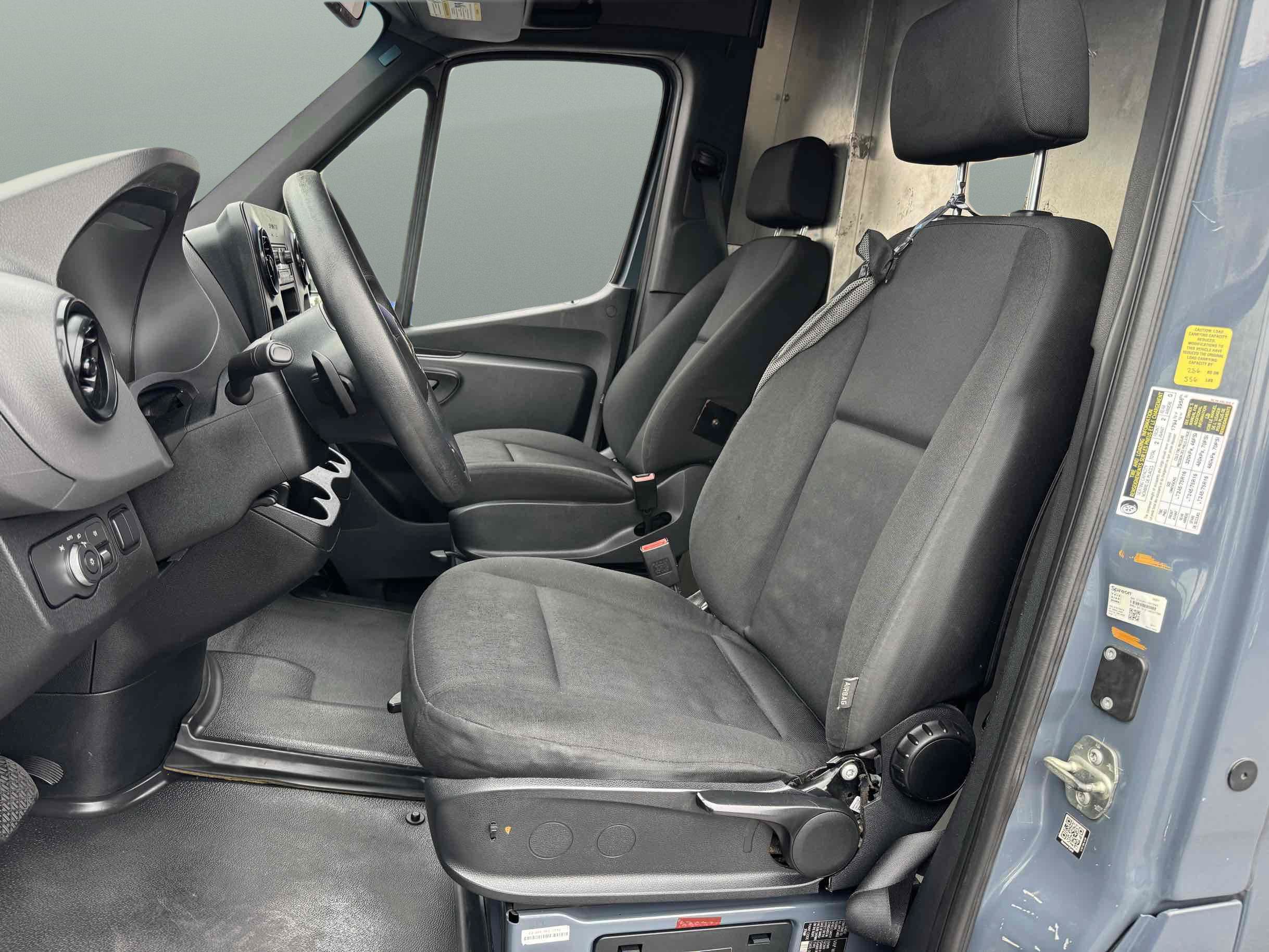 Used 2019 Mercedes-Benz Sprinter 144 image 10