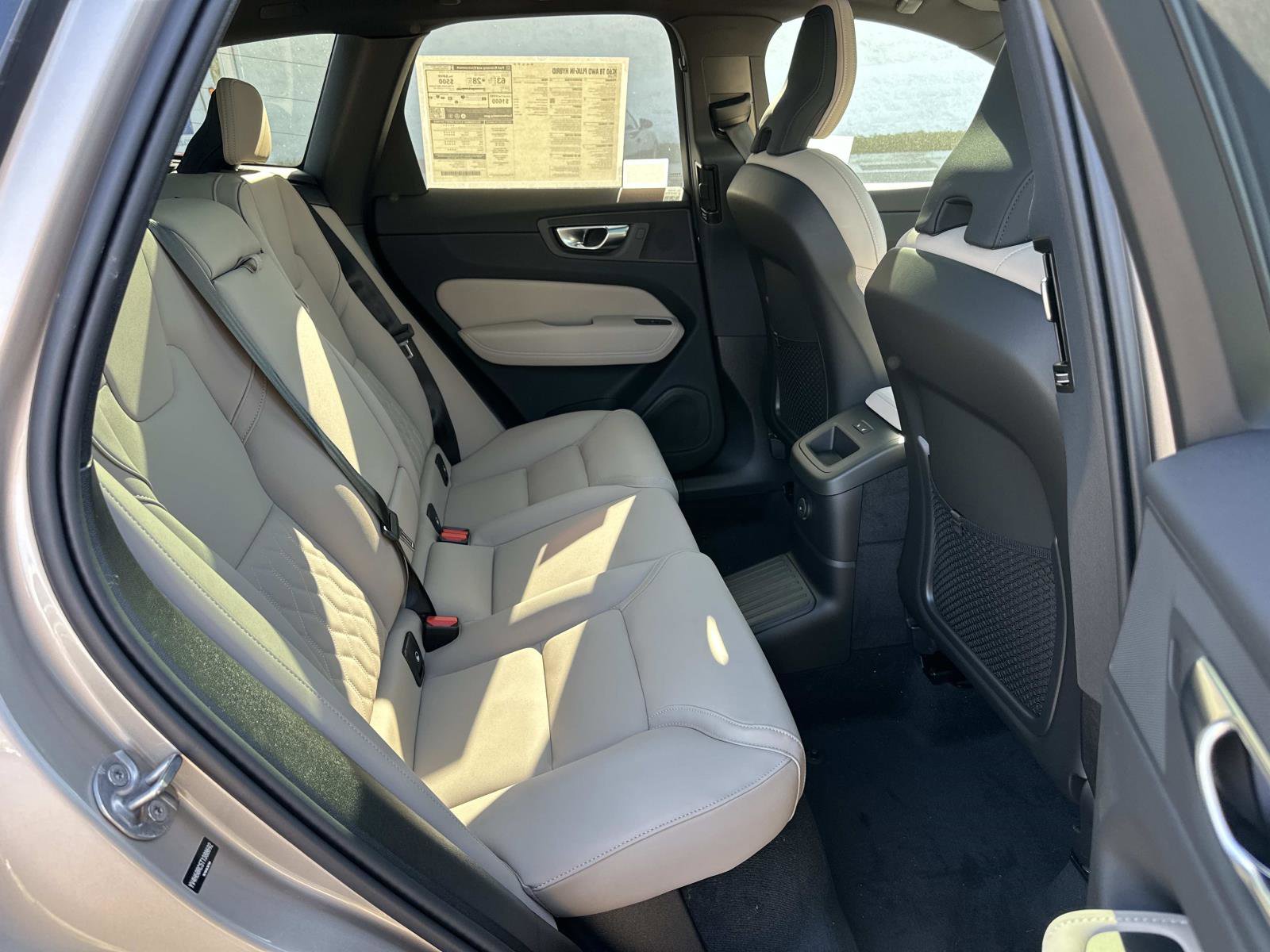 New 2026 Volvo XC60 T8 Plus w/ Protection Package Premier AWD/4WD image 19