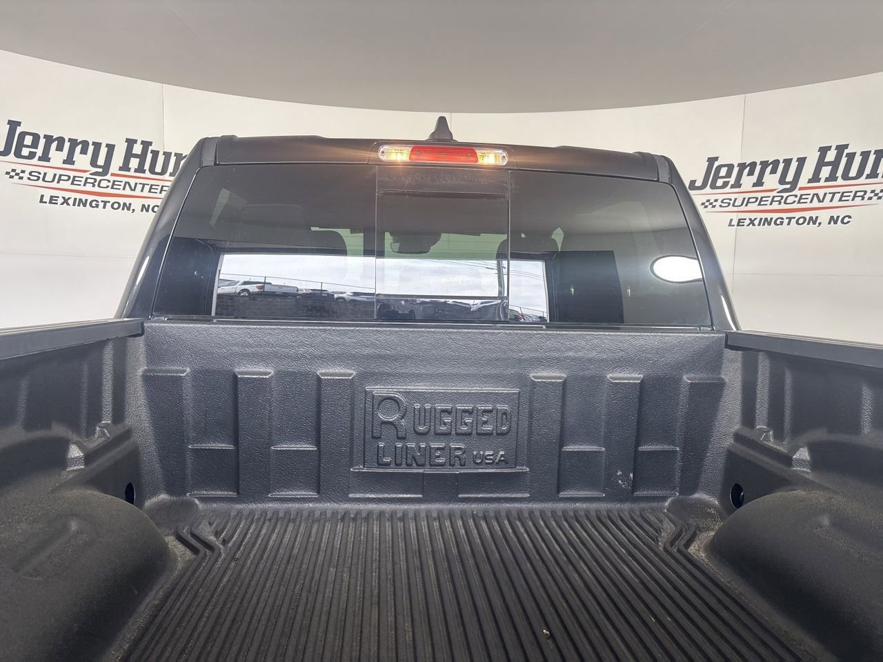 Used 2023 RAM 1500 Laramie AWD/4WD image 23