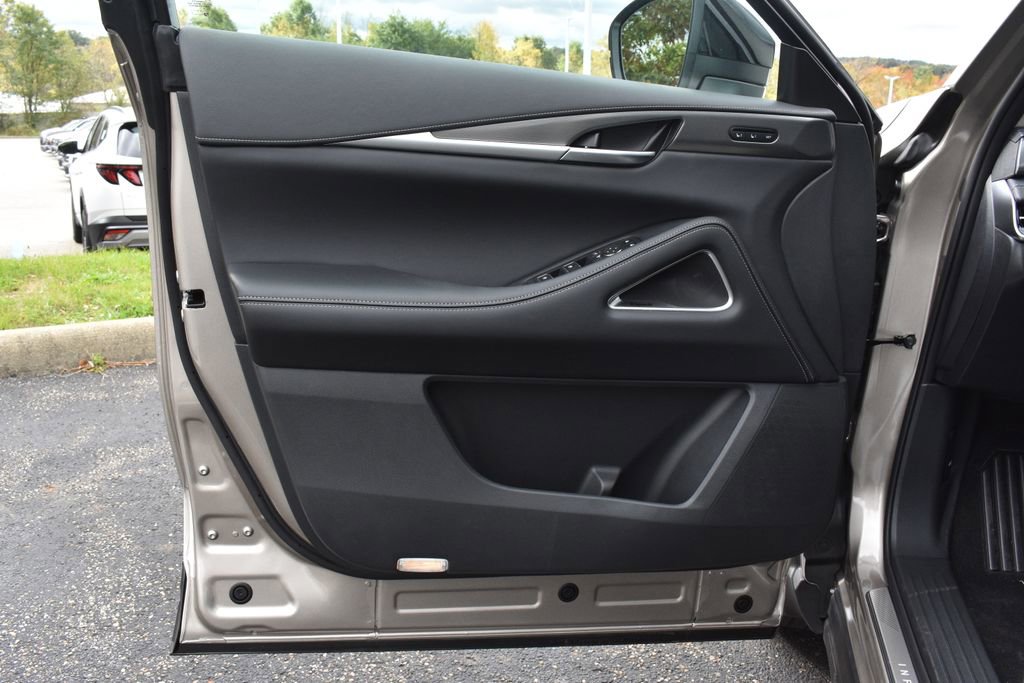 New 2026 INFINITI QX60 Luxe w/ Cargo Package image 9