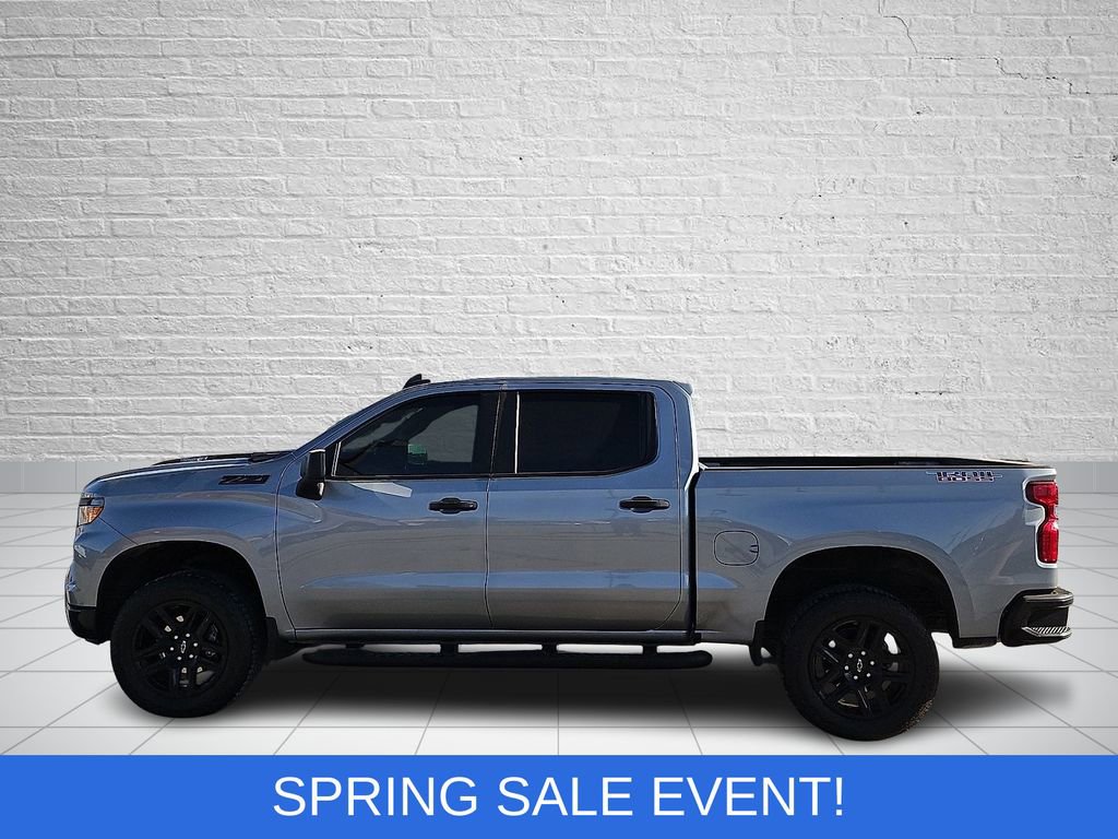 Used 2024 Chevrolet Silverado 1500 Custom Trail Boss w/ Turbomax Blackout Package image 2