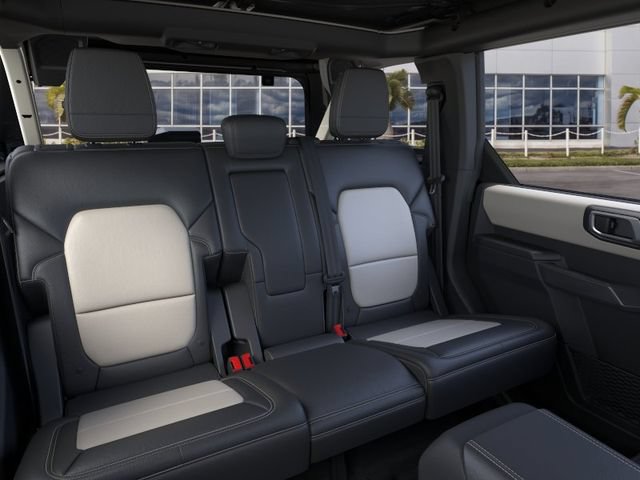 New 2026 Ford Bronco Outer Banks w/ Sasquatch Package AWD/4WD image 11