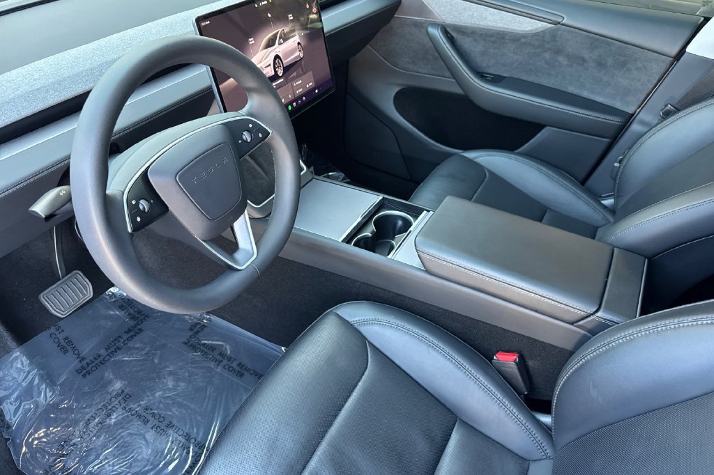 Used 2026 Tesla Model Y Long Range AWD/4WD image 12