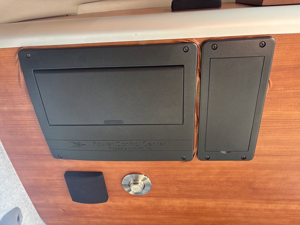 Used 2016 Mercedes-Benz Sprinter 3500 image 54