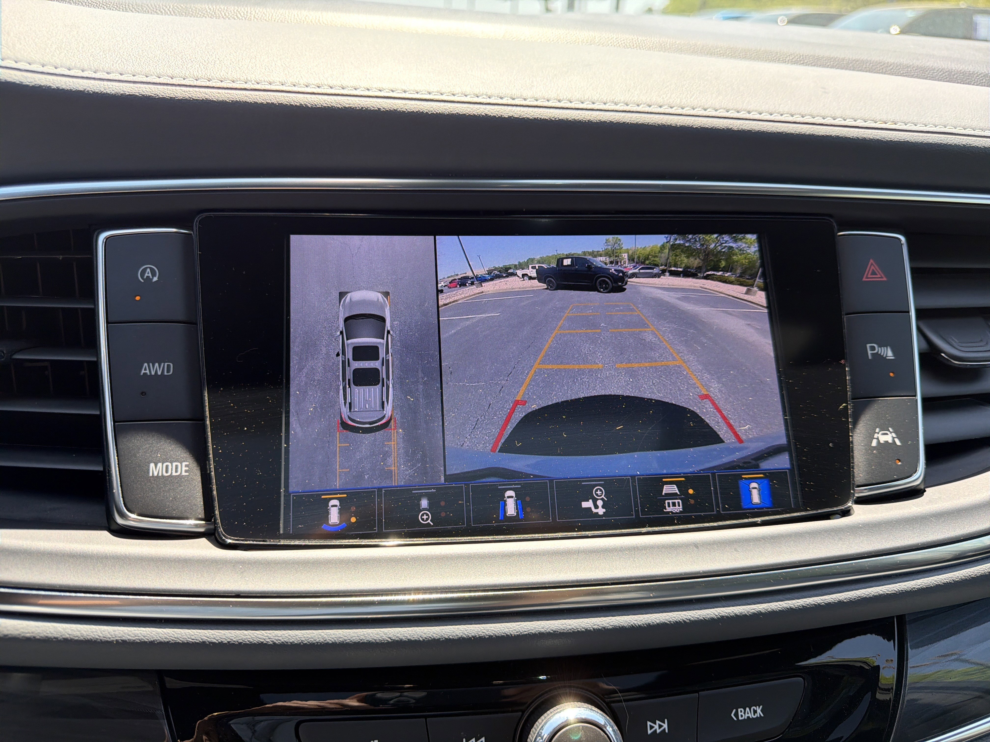 Used 2023 Buick Enclave Essence w/ Experience Buick Package AWD/4WD image 30